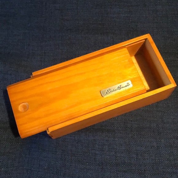 Wooden Eddie Bauer watch box circa 2000. - Picture 1 of 1